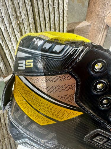 Bauer Supreme 3S Hockey Goalie Skates Regular Width Size 4.5 (Used)