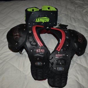 Schutt SI760 Football Shoulder Pads w/Schutt Back/Rib Protector, Youth XS (11-12") - Top Condition!