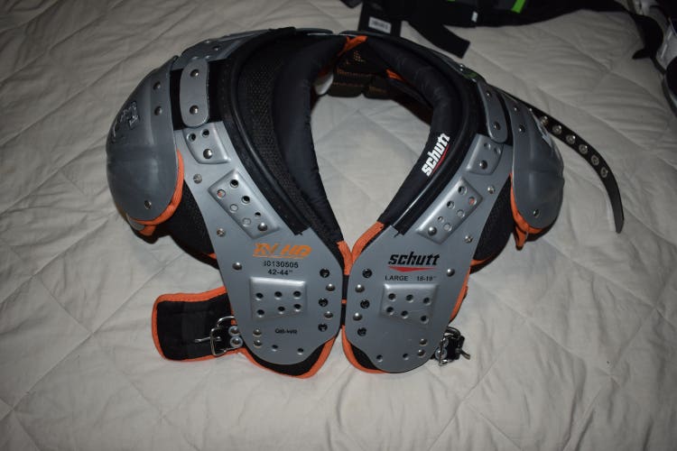 Schutt XV HD Varsity QB/WR Football Shoulder Pads, Adult Large (18-19")