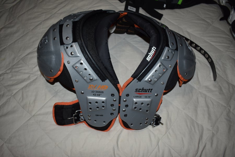 Schutt XV HD Varsity QB/WR Football Shoulder Pads, Adult Large (18-19")