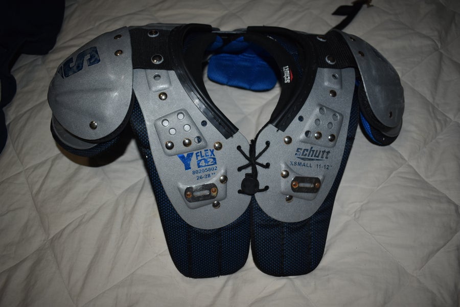 Schutt Y-Flex 4.2 Football Shoulder Pads, Youth XS (11-12")