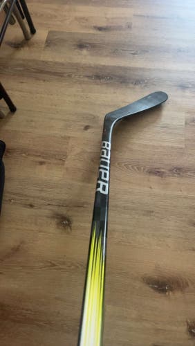 Senior Bauer Right Handed Hockey Stick P92 Pro Stock (Used)