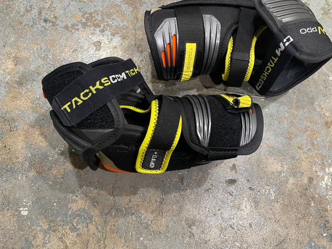 Senior Large CCM Tacks AS-V Pro Elbow Pads (New)