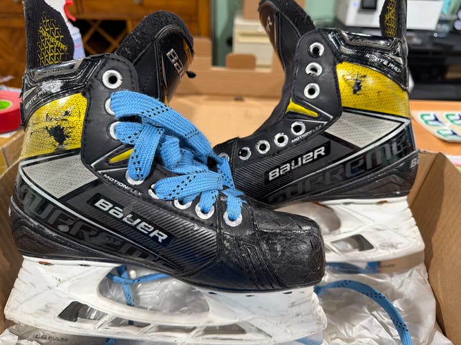 2020 Bauer Supreme Ignite Pro+ Hockey Skates Regular Width Size 3 (Used)
