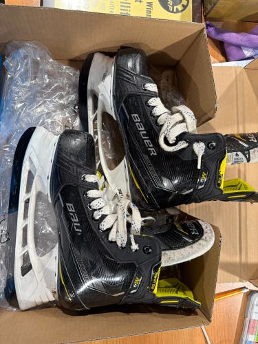2022 Bauer Supreme M4 Hockey Skates 6 (Used) & Upgraded Steel.