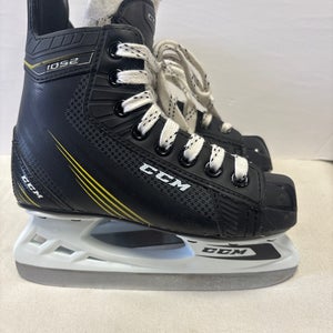 CCM Tacks 1052 Hockey Skates Regular Width 13 (Used)
