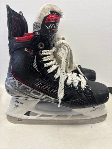 Bauer Vapor 3X Hockey Skates Regular Width Size 6 (Used)