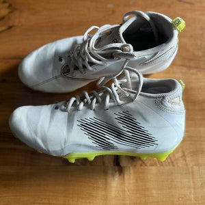 White Men's Size M 7.0 (W 8.0) Adult New Balance Rush High Top Molded Cleats (Used)