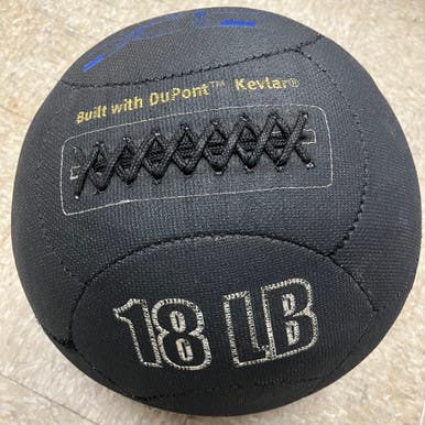 Used XD KEVLAR 18lb Medicine Ball Black 11855-S000193147