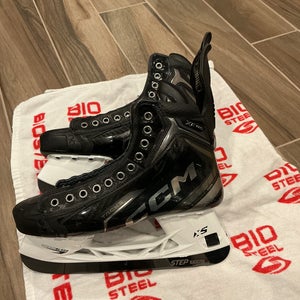 CCM XF PRO Hockey Skates Regular Width 9.5 (Used)