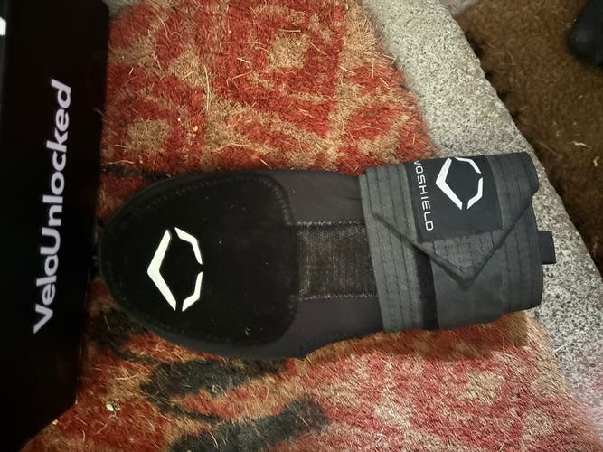 Senior EvoShield Sliding Mitt (Used)