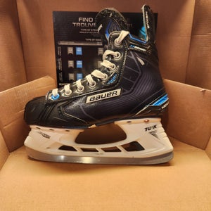 Bauer Nexus 8000 Hockey Skates Regular Width Size 4.5 (New)