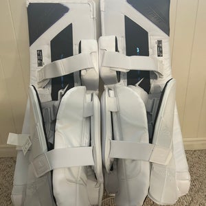XL Bauer Flylite Goalie set Stock (New)