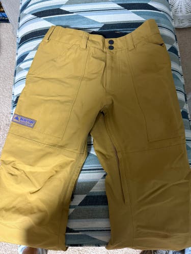 Men's Large Burton Goretex Pants (Used)