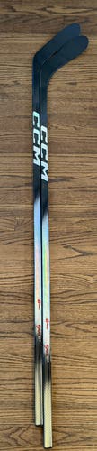 2 Pack Senior CCM JetSpeed FT8 Pro Right Handed Hockey Stick P28 (New)