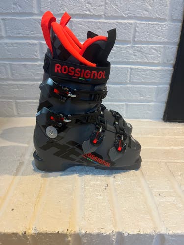 Mondo 23 & 23.5 Unisex Rossignol Hero World Cup 90 SC All Mountain Ski Boots (Used)