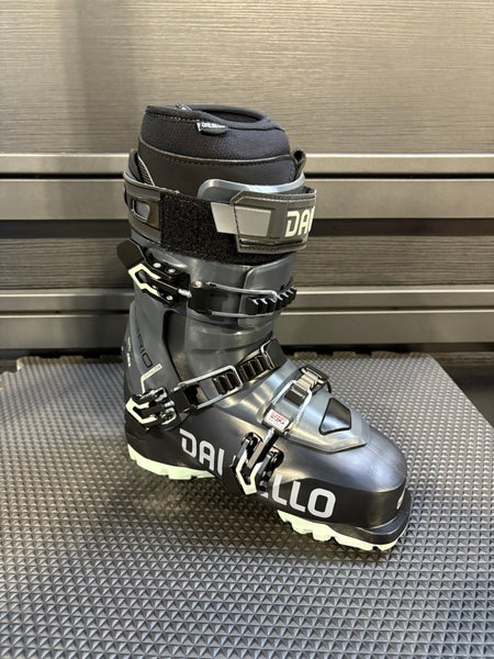 New 2023 Dalbello Cabrio LV 85 W ski boots; Size: 24.5