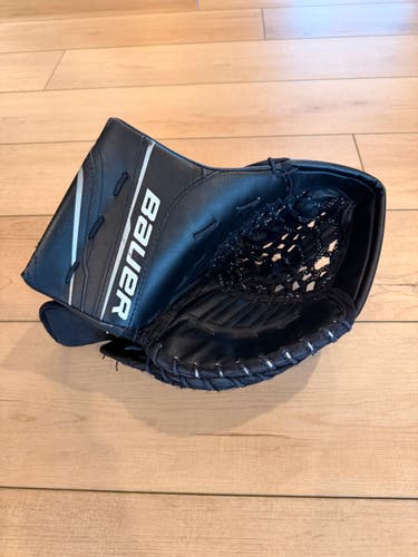 2024 Bauer GSX Junior Goalie Glove (Used) - Regular - Good Condition