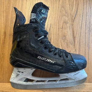 5.5 Fit 3 Wide Bauer Supreme Mach Hockey Skates (Used)