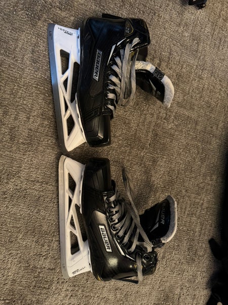 Bauer Supreme S29 Hockey Goalie Skates Extra Wide Width Size 4.5 (Used)