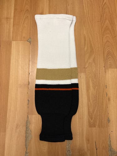 Anaheim Ducks Junior Knit Socks (New) 24”