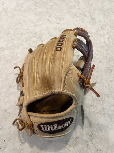 2022 Wilson A2000 RH Infield Baseball Glove 11.75" (Used)