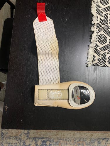 Apollo 11 Limiter Edition Adult Sliding Mitt (Used)