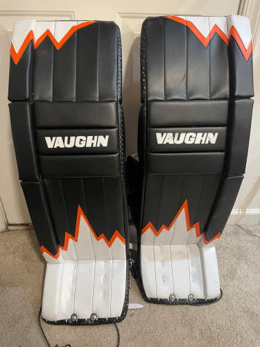 36" 2019 Vaughn Goalie Leg Pads (Used)