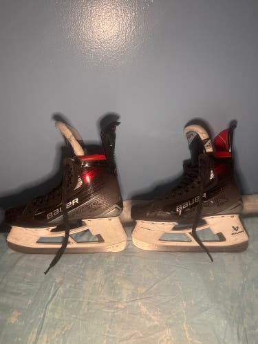 2023 Bauer Vapor X5 Pro Hockey Skates 6 (Used)