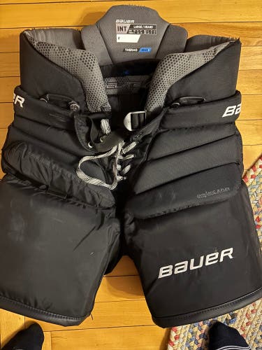 Intermediate Large 2023 Bauer Elite Hockey Goalie Pants (Used)
