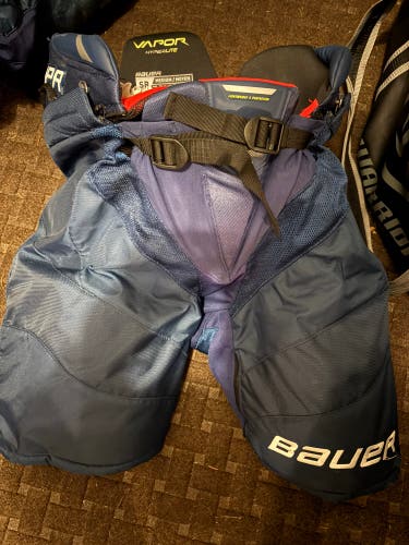 Men's Senior Medium Bauer Vapor Hyperlite Hockey Pants (Used)