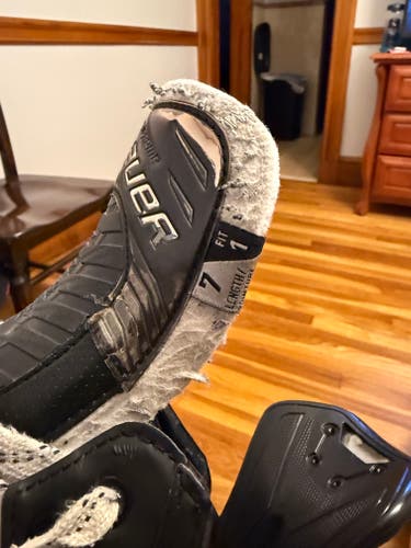 2024 Bauer Supreme Shadow Hockey Skates 7 (Used)