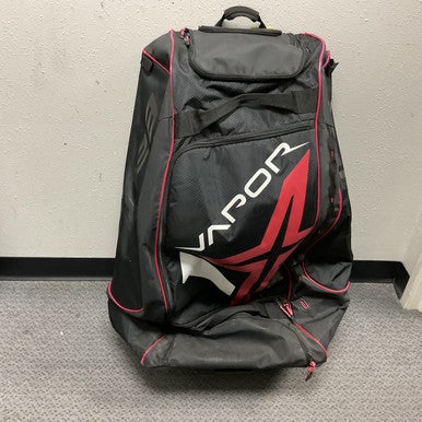 Used Bauer VAPOR 1X WHEEL BAG Sr Hockey Wheeled Black 11855-S000190846
