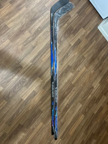 Senior Bauer Vapor FlyLite Right Handed Hockey Stick P92M Pro Stock (New)