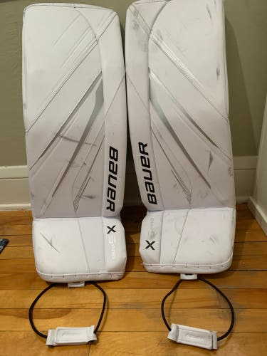 Bauer Vapor X5 Pro Goalie Leg Pads (Used)