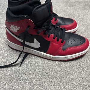 Men's Size M 10.5 (W 11.5) Air Jordan Shoes (Used)