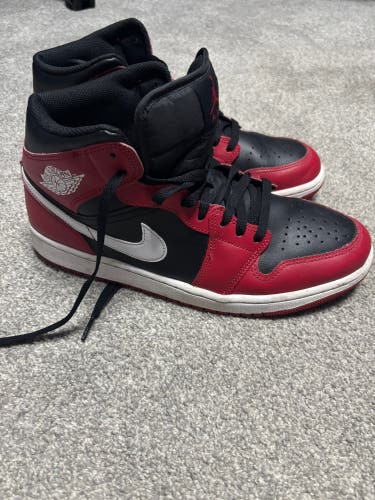Men's Size M 10.5 (W 11.5) Air Jordan Shoes (Used)