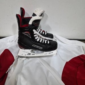 Bauer Vapor Hockey Skates Regular Width Size 2 (Used)