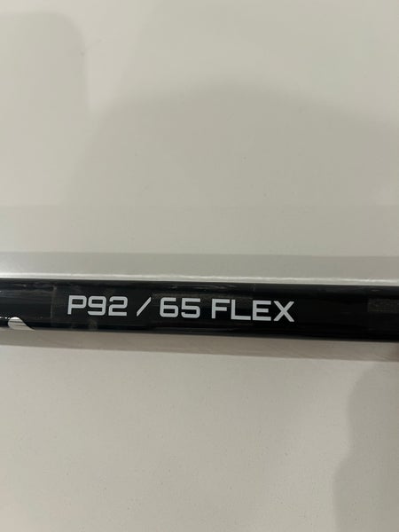 Intermediate Bauer Vapor FlyLite Left Hand Hockey Stick P92 (New) (65)