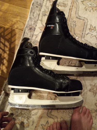 Riedell Size 11Hockey Skates (Used)