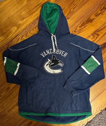 Vintage Canucks Reebok Hoodie XL