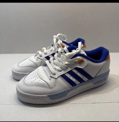 Men's Size M 6.5 (W 7.5) Adult Adidas Shoes (New)