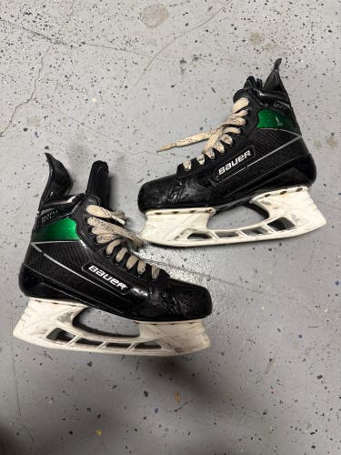 2020 Bauer Supreme UltraSonic Hockey Skates Regular Width Pro Stock Size 5.5 (Used)