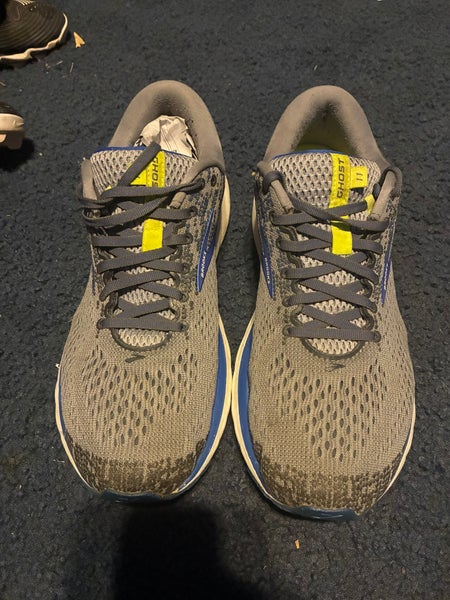 Gray Men's Size M 11.0 (W 12.0) Adult Outdoor Tech Shoes (Used)