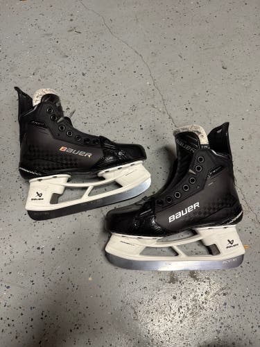 2024 Bauer Supreme Shadow Hockey Skates Regular Width Size 4.5 (Used)