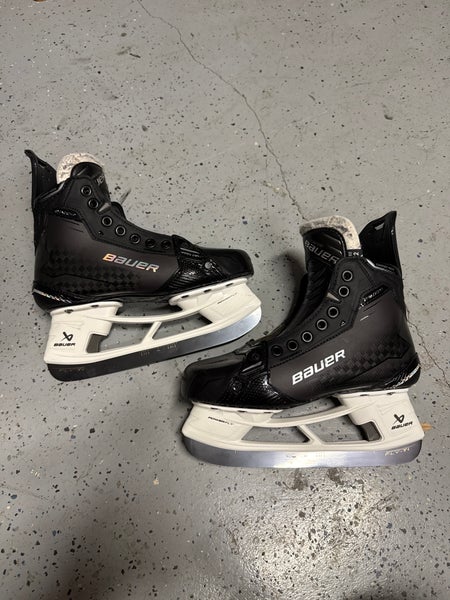 2024 Bauer Supreme Shadow Hockey Skates Regular Width Size 4.5 (Used)