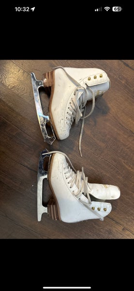 Jackson Ultima Figure Skates B Junior 13 (Used)