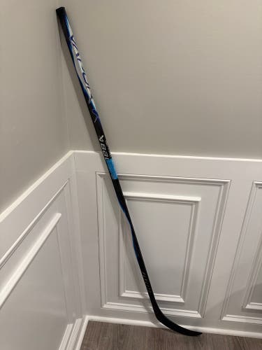 Senior Bauer Vapor FlyLite Right Handed Hockey Stick P92 (New) blue 77 flex