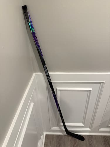 Senior Bauer Vapor FlyLite Left Handed Hockey Stick P28 (New) 70 flex purple