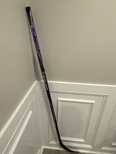Senior Bauer Vapor FlyLite Right Handed Hockey Stick P92 (New) purple 70 flex